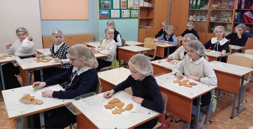 Украшаем пряники Украшаем пряники.
